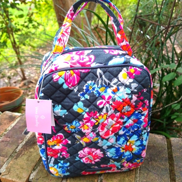 Vera Bradley Handbags - Vera Bradley lunch bag